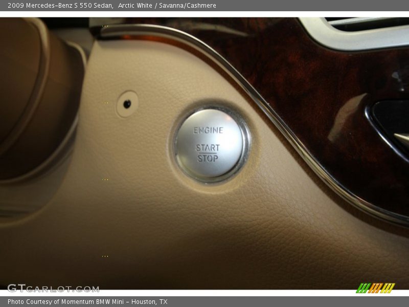 Arctic White / Savanna/Cashmere 2009 Mercedes-Benz S 550 Sedan