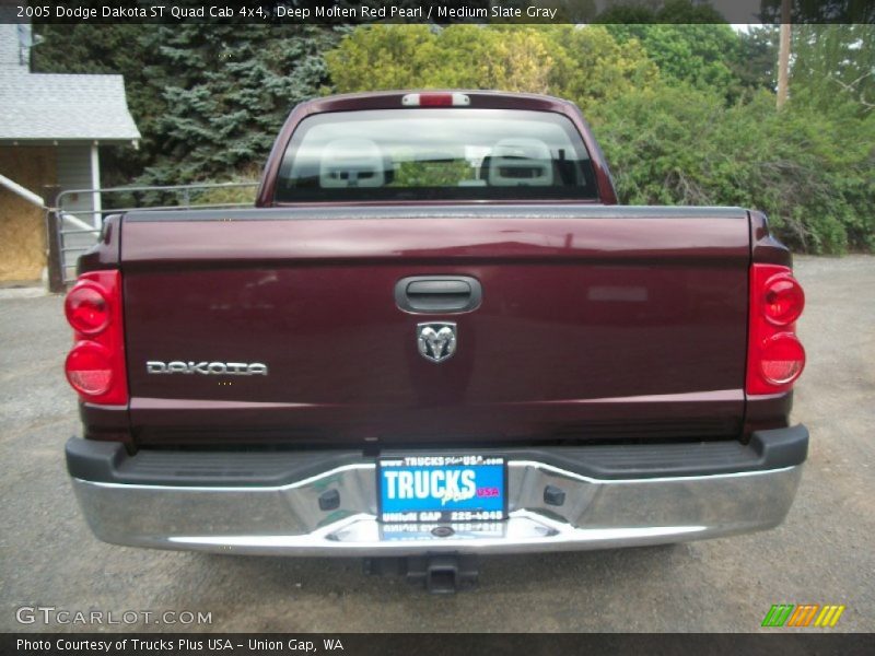 Deep Molten Red Pearl / Medium Slate Gray 2005 Dodge Dakota ST Quad Cab 4x4