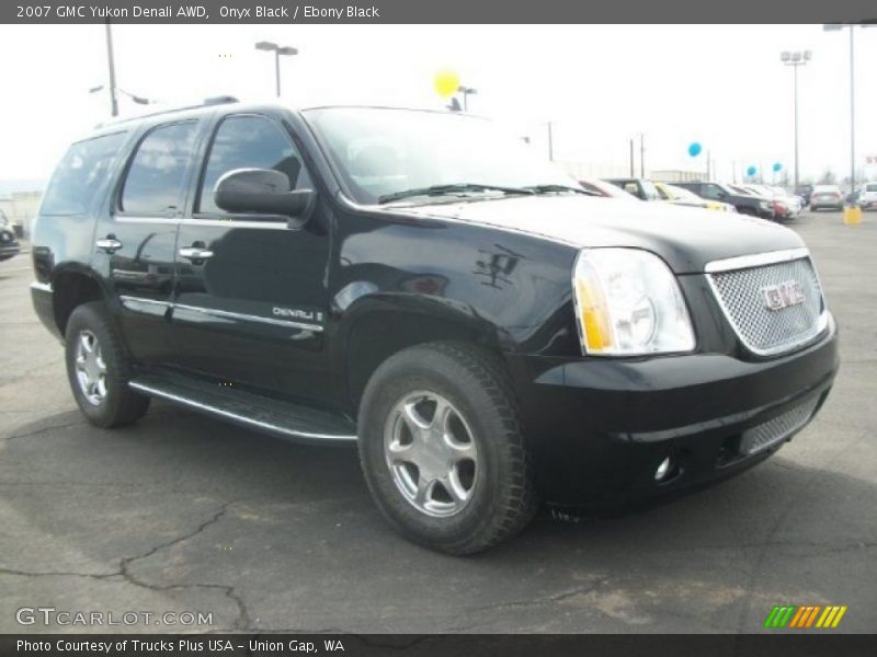 Onyx Black / Ebony Black 2007 GMC Yukon Denali AWD