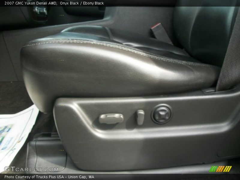 Onyx Black / Ebony Black 2007 GMC Yukon Denali AWD