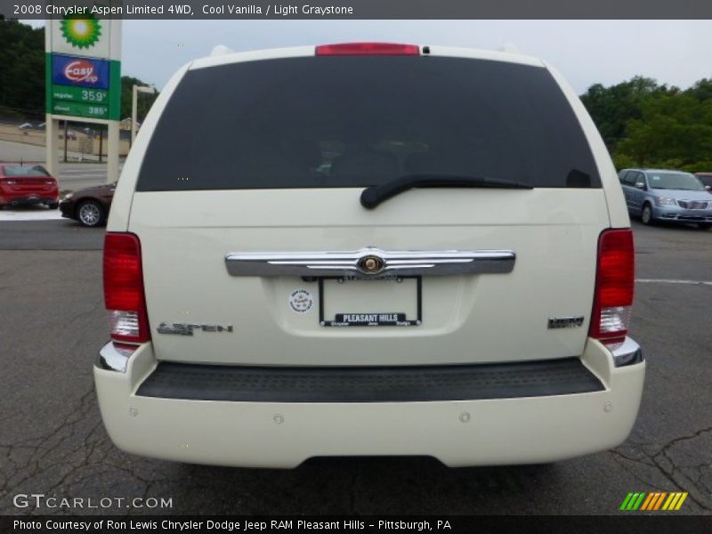 Cool Vanilla / Light Graystone 2008 Chrysler Aspen Limited 4WD