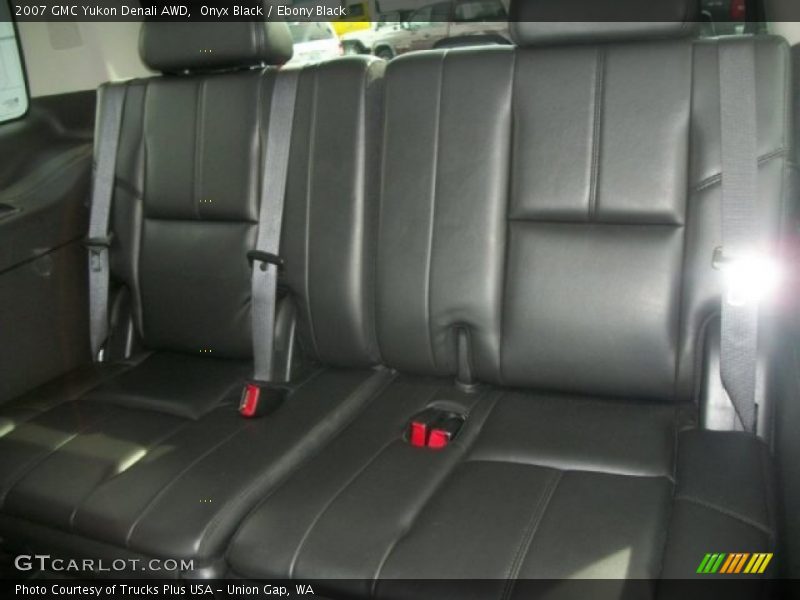 Onyx Black / Ebony Black 2007 GMC Yukon Denali AWD