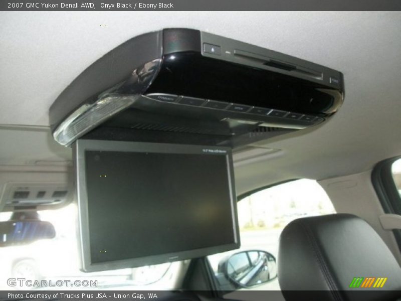 Onyx Black / Ebony Black 2007 GMC Yukon Denali AWD