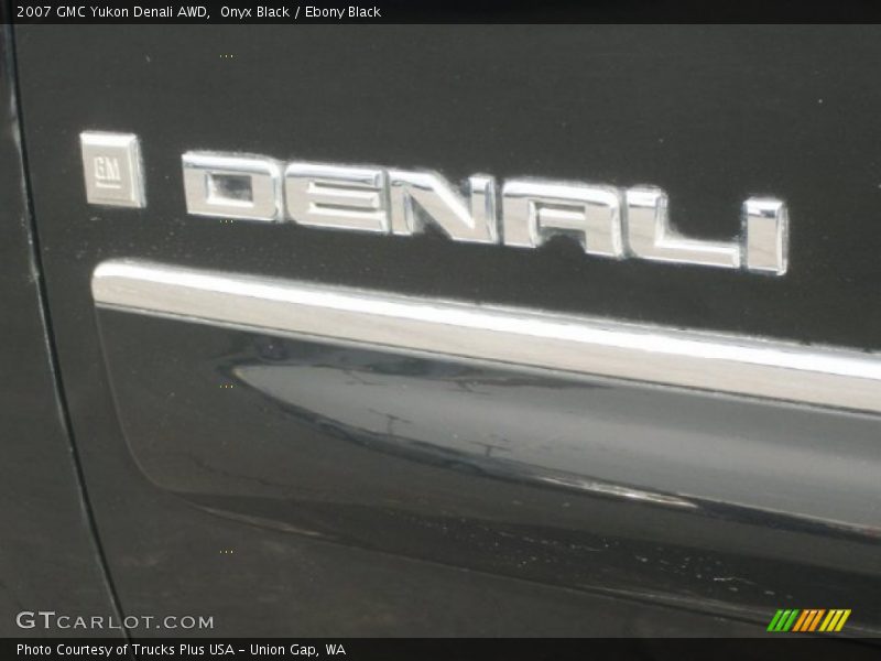 Onyx Black / Ebony Black 2007 GMC Yukon Denali AWD