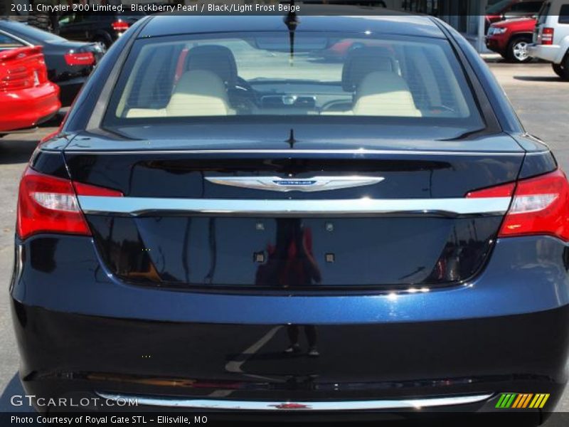 Blackberry Pearl / Black/Light Frost Beige 2011 Chrysler 200 Limited