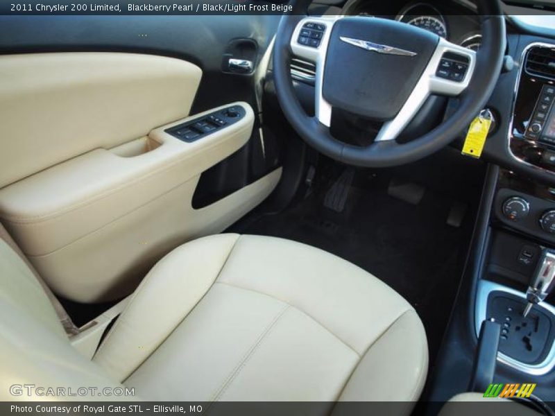 Blackberry Pearl / Black/Light Frost Beige 2011 Chrysler 200 Limited