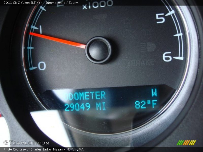 Summit White / Ebony 2011 GMC Yukon SLT 4x4