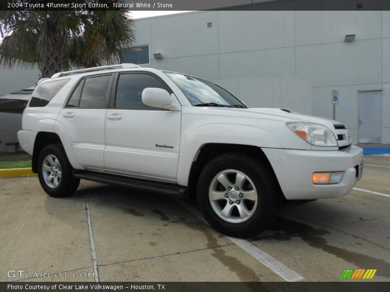 Front 3/4 View of 2004 4Runner Sport Edition
