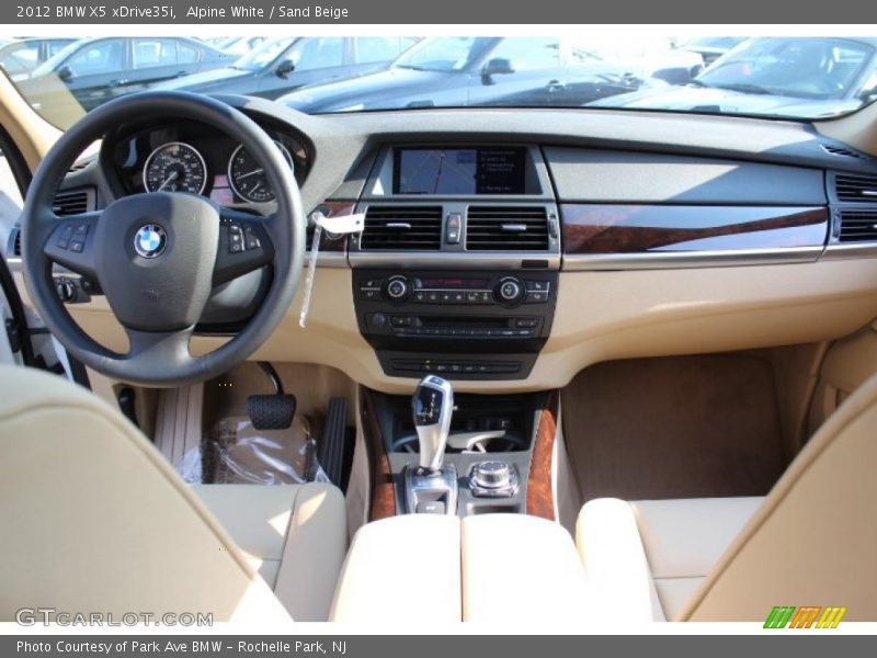 Alpine White / Sand Beige 2012 BMW X5 xDrive35i