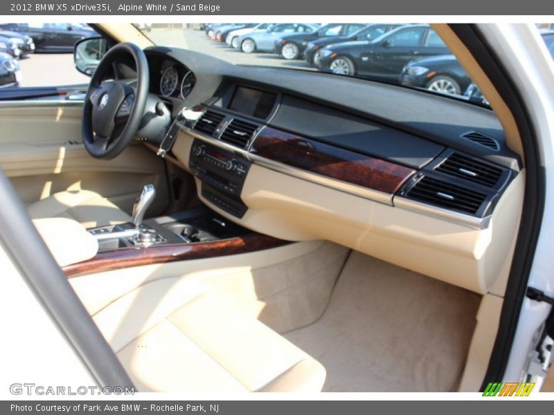 Alpine White / Sand Beige 2012 BMW X5 xDrive35i