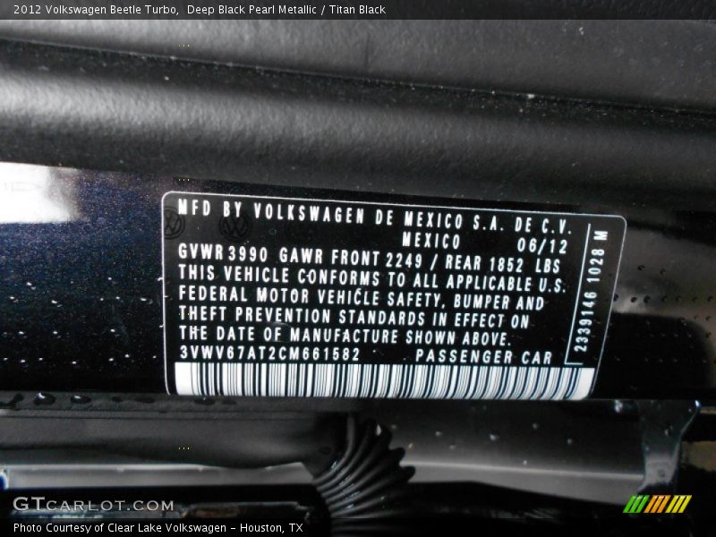 Deep Black Pearl Metallic / Titan Black 2012 Volkswagen Beetle Turbo