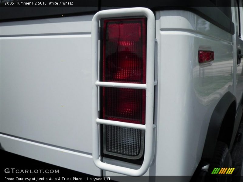 White / Wheat 2005 Hummer H2 SUT