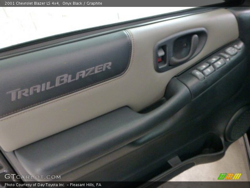 Onyx Black / Graphite 2001 Chevrolet Blazer LS 4x4