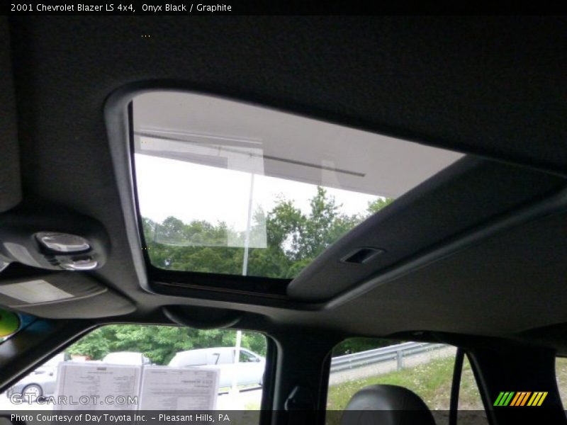 Onyx Black / Graphite 2001 Chevrolet Blazer LS 4x4