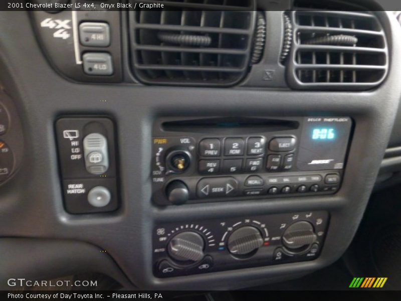 Onyx Black / Graphite 2001 Chevrolet Blazer LS 4x4