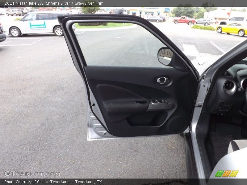 Chrome Silver / Gray/Silver Trim 2011 Nissan Juke SV