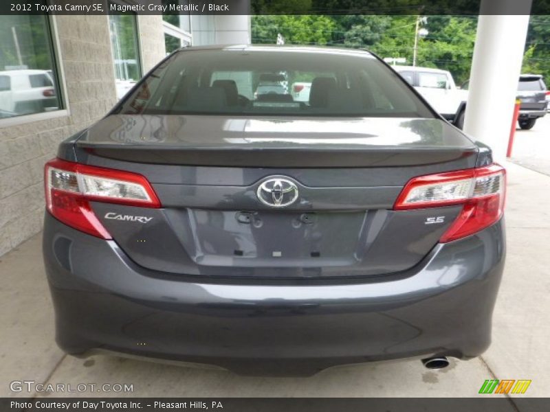 Magnetic Gray Metallic / Black 2012 Toyota Camry SE