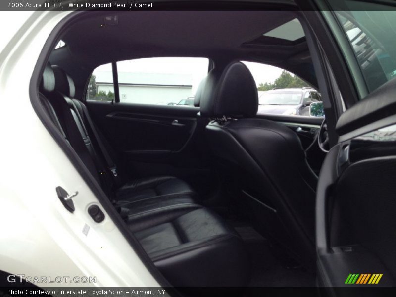 White Diamond Pearl / Camel 2006 Acura TL 3.2