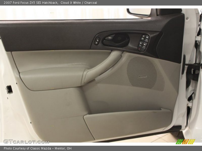 Cloud 9 White / Charcoal 2007 Ford Focus ZX5 SES Hatchback