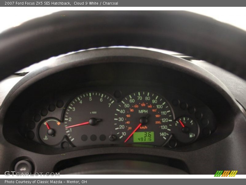 Cloud 9 White / Charcoal 2007 Ford Focus ZX5 SES Hatchback