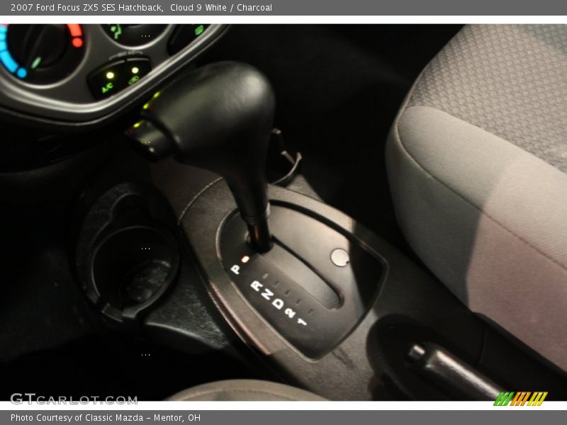 Cloud 9 White / Charcoal 2007 Ford Focus ZX5 SES Hatchback