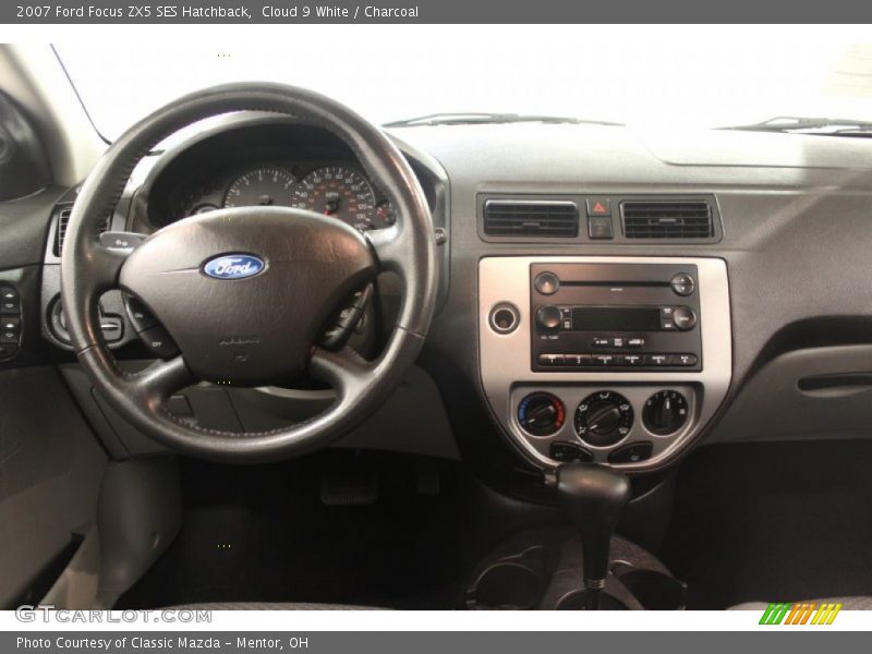 Cloud 9 White / Charcoal 2007 Ford Focus ZX5 SES Hatchback