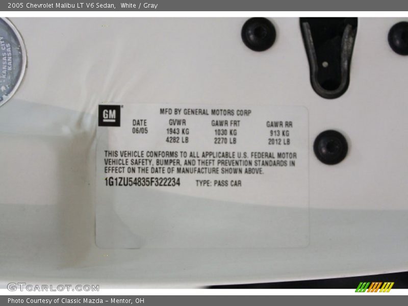 White / Gray 2005 Chevrolet Malibu LT V6 Sedan