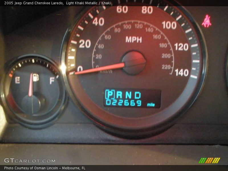 Light Khaki Metallic / Khaki 2005 Jeep Grand Cherokee Laredo