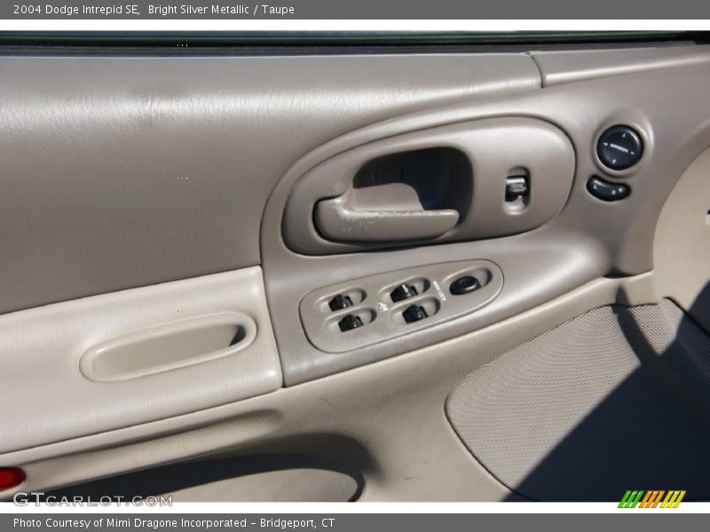 Bright Silver Metallic / Taupe 2004 Dodge Intrepid SE