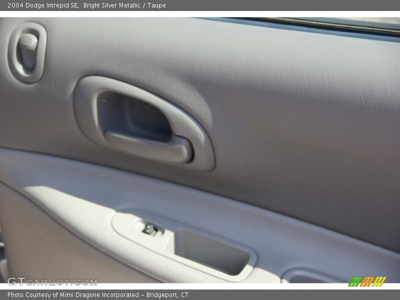 Bright Silver Metallic / Taupe 2004 Dodge Intrepid SE