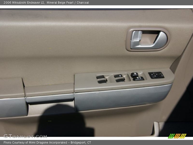 Mineral Beige Pearl / Charcoal 2006 Mitsubishi Endeavor LS