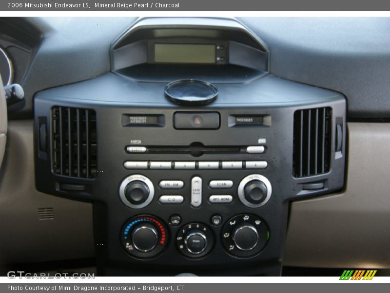 Mineral Beige Pearl / Charcoal 2006 Mitsubishi Endeavor LS