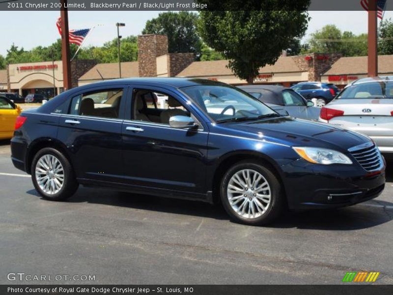 Blackberry Pearl / Black/Light Frost Beige 2011 Chrysler 200 Limited