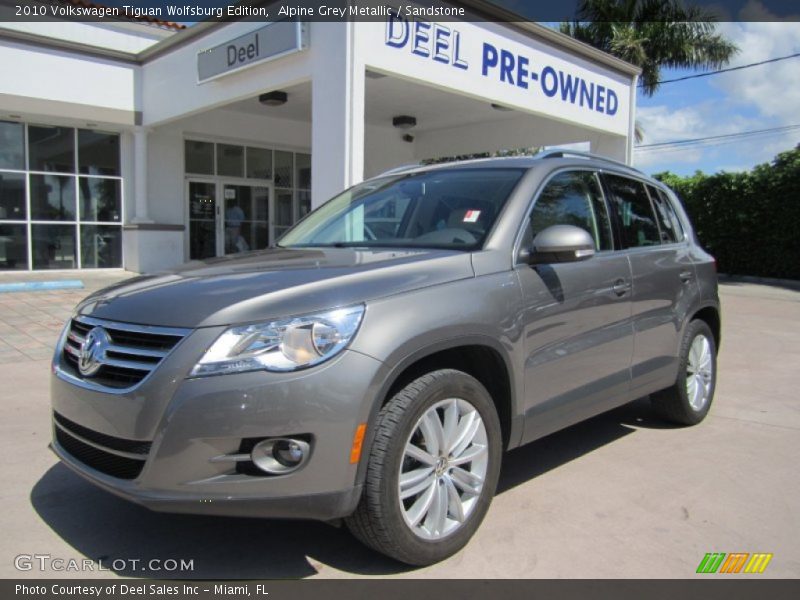 Alpine Grey Metallic / Sandstone 2010 Volkswagen Tiguan Wolfsburg Edition