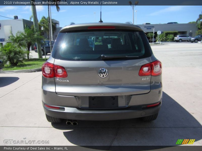 Alpine Grey Metallic / Sandstone 2010 Volkswagen Tiguan Wolfsburg Edition