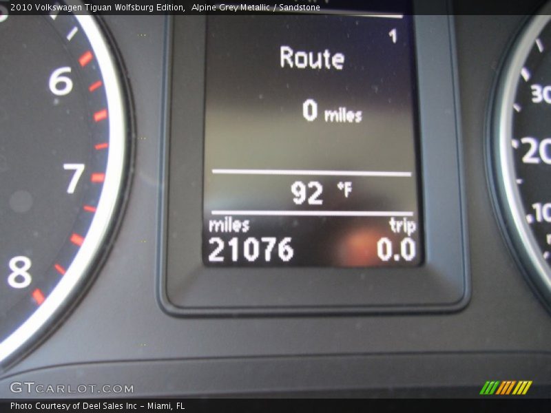 Alpine Grey Metallic / Sandstone 2010 Volkswagen Tiguan Wolfsburg Edition