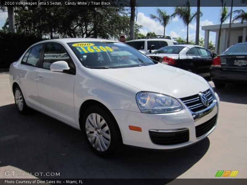 Candy White / Titan Black 2010 Volkswagen Jetta S Sedan