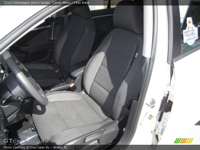 Candy White / Titan Black 2010 Volkswagen Jetta S Sedan