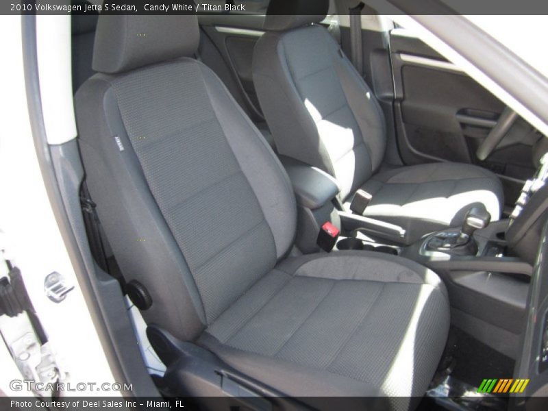 Candy White / Titan Black 2010 Volkswagen Jetta S Sedan