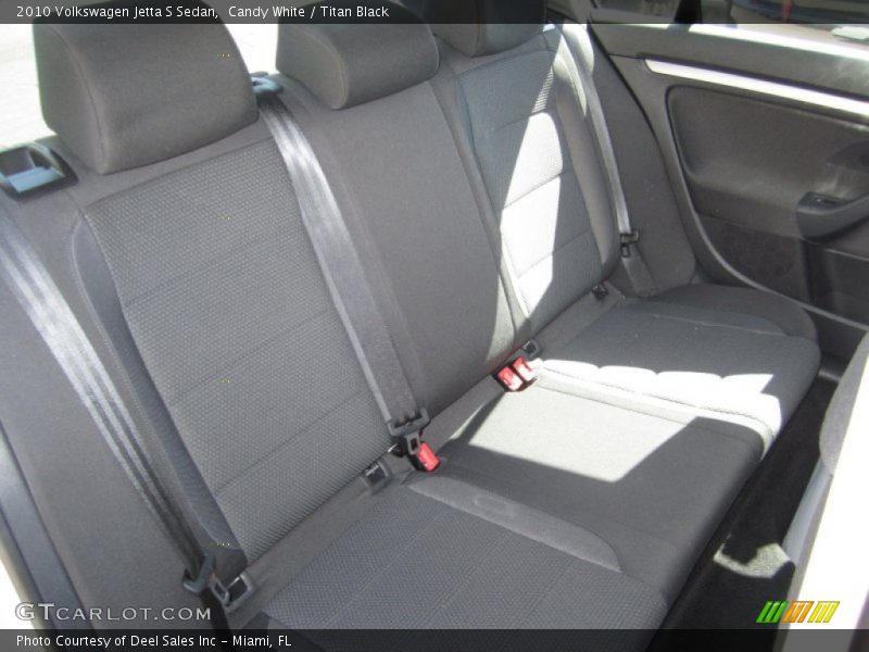 Candy White / Titan Black 2010 Volkswagen Jetta S Sedan