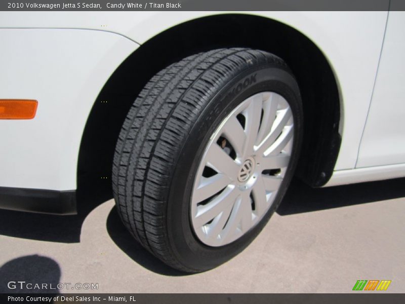 Candy White / Titan Black 2010 Volkswagen Jetta S Sedan