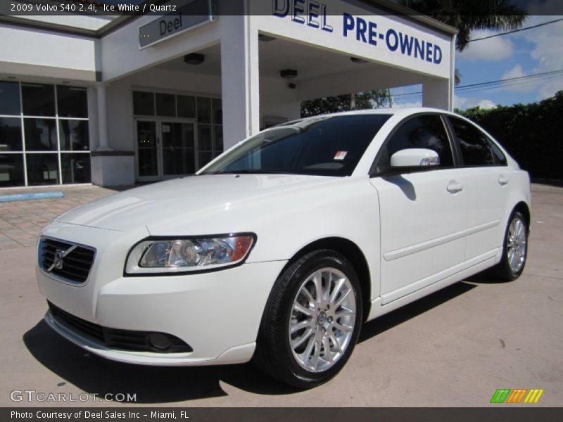 Ice White / Quartz 2009 Volvo S40 2.4i