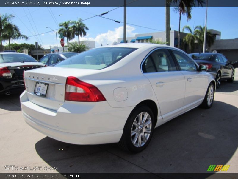 Ice White / Sandstone Beige 2009 Volvo S80 3.2