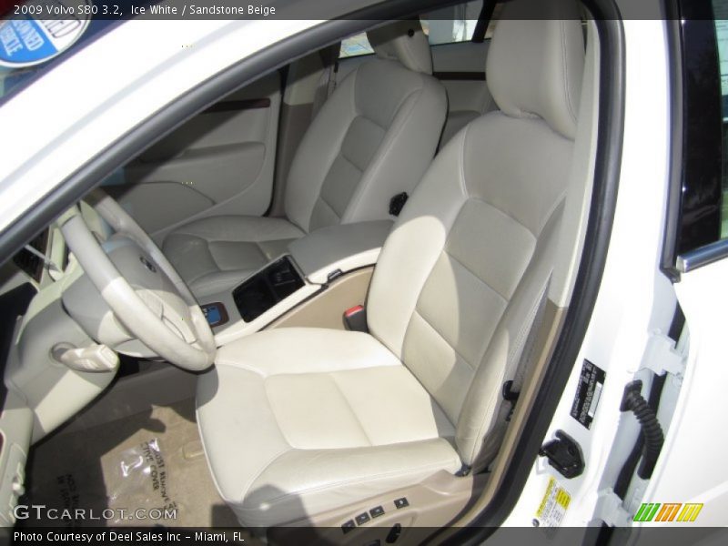 Ice White / Sandstone Beige 2009 Volvo S80 3.2