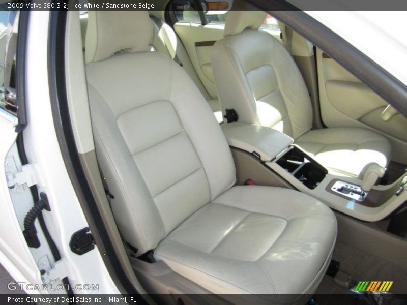 Ice White / Sandstone Beige 2009 Volvo S80 3.2