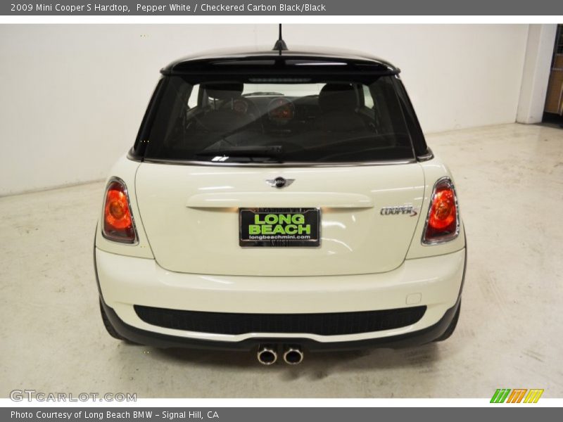 Pepper White / Checkered Carbon Black/Black 2009 Mini Cooper S Hardtop