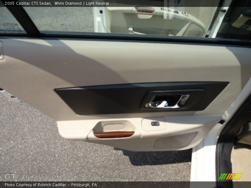 White Diamond / Light Neutral 2005 Cadillac CTS Sedan