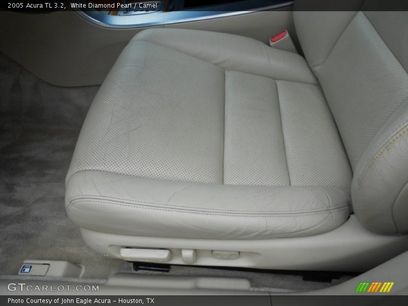 White Diamond Pearl / Camel 2005 Acura TL 3.2