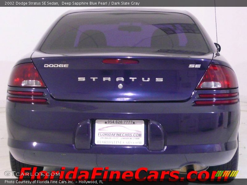 Deep Sapphire Blue Pearl / Dark Slate Gray 2002 Dodge Stratus SE Sedan