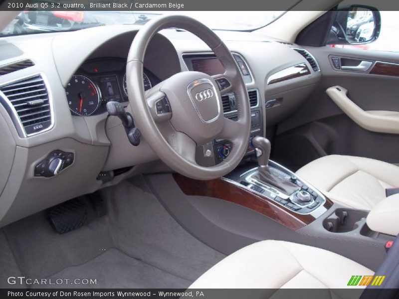 Brilliant Black / Cardamom Beige 2010 Audi Q5 3.2 quattro